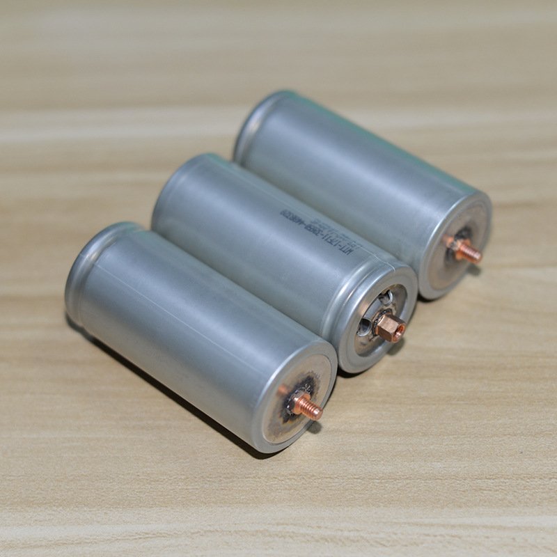 Spot wholesale 32700 screw type battery 6000mAh 3.2V lithium Li ion battery for energy storage solar lamps