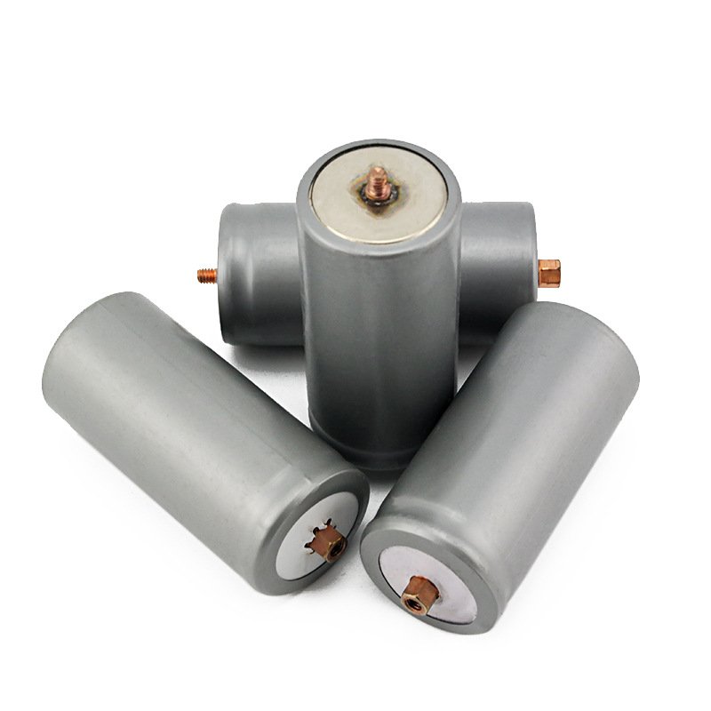 Spot wholesale 32700 screw type battery 6000mAh 3.2V lithium Li ion battery for energy storage solar lamps