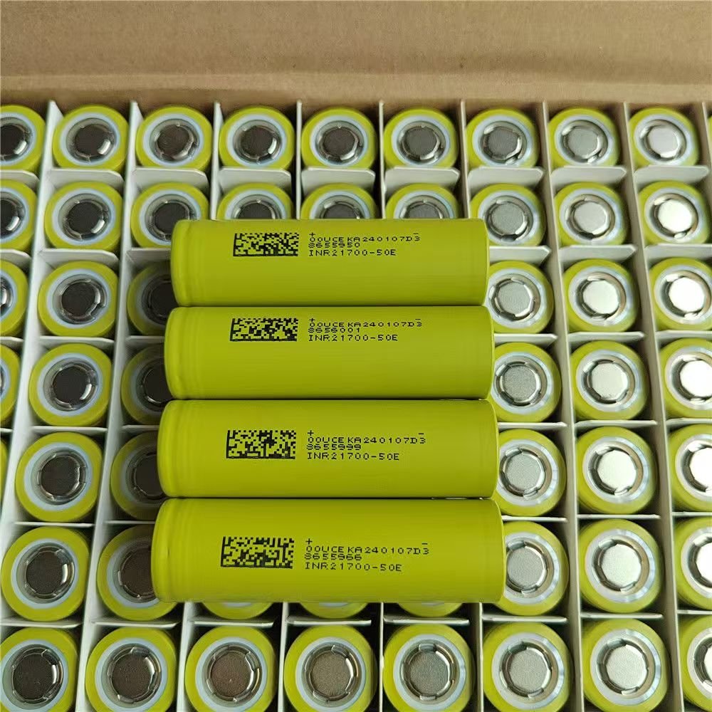 Rechargeable battery pack lithium ion batteries cylindrical 3.7v 21700 40P 45E 50E 4.5h 4ah lithium-ion batteries for power tool