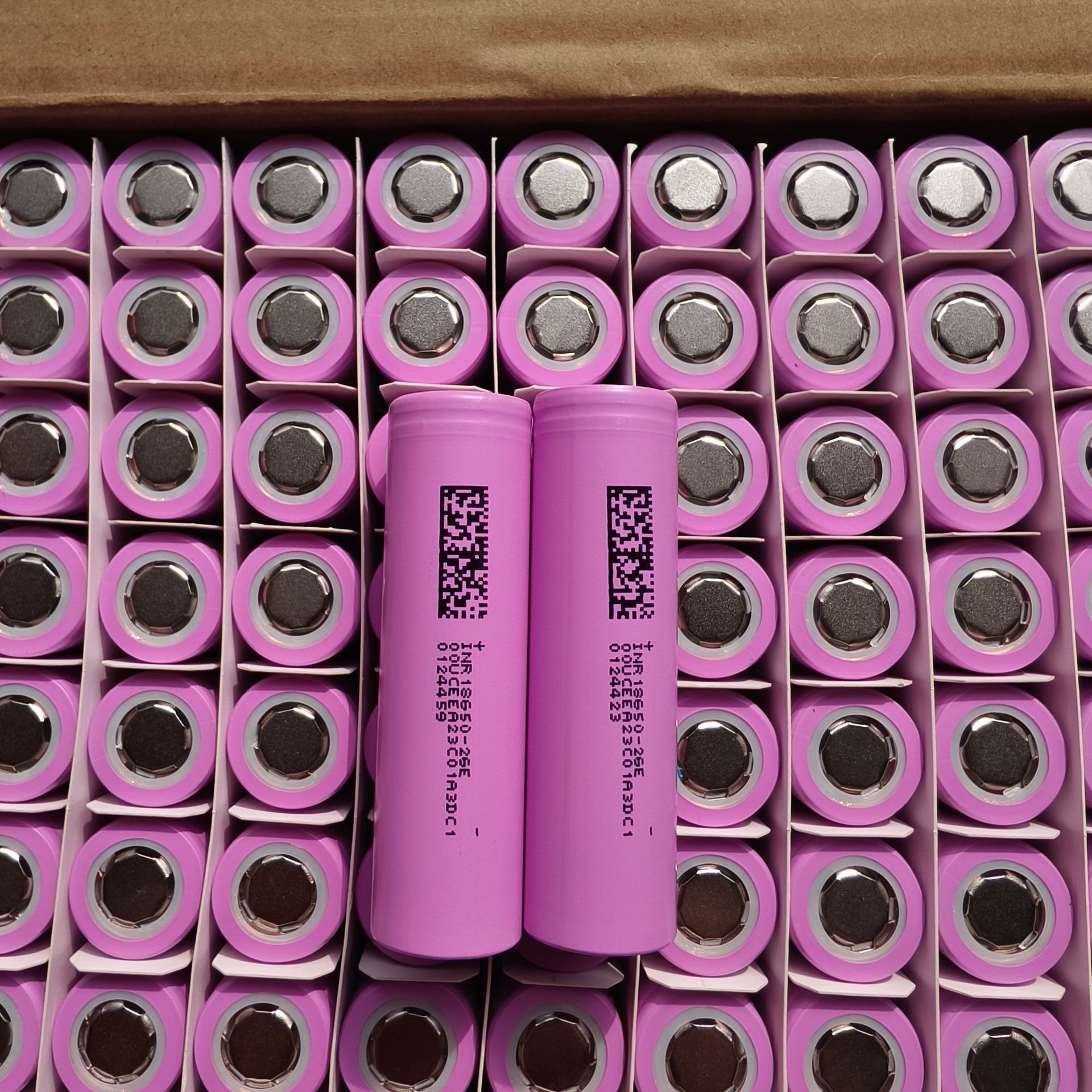 DMEGC 18650 26E 2600mAh 3000Mah 3.7V Lithium Ion Batteries Rechargeable 18650 Cells 2600 Mah