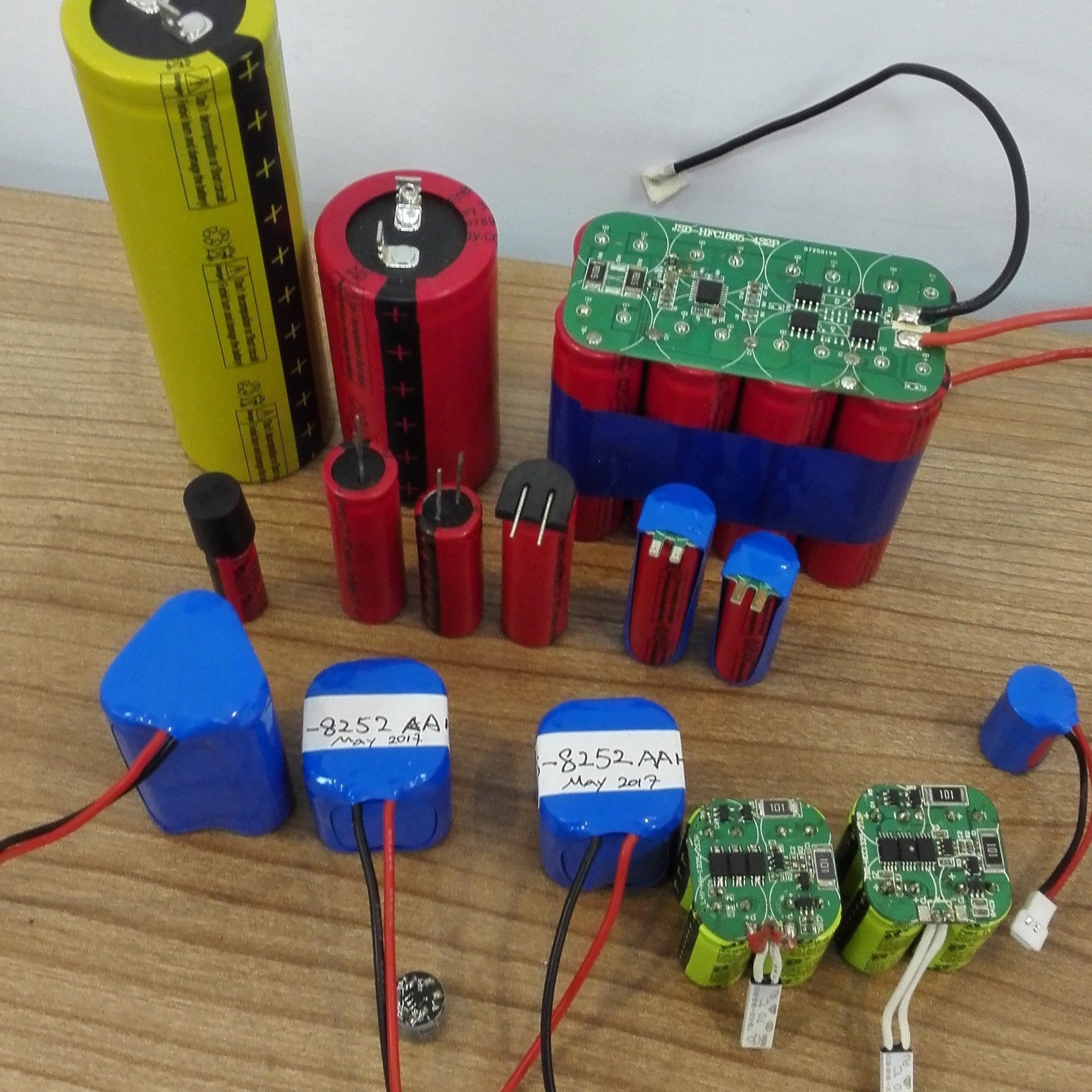 LFP cell pack 12v 24v capacitive cylindrical 16500 750mah phosphate iron phosphate portable battery pack