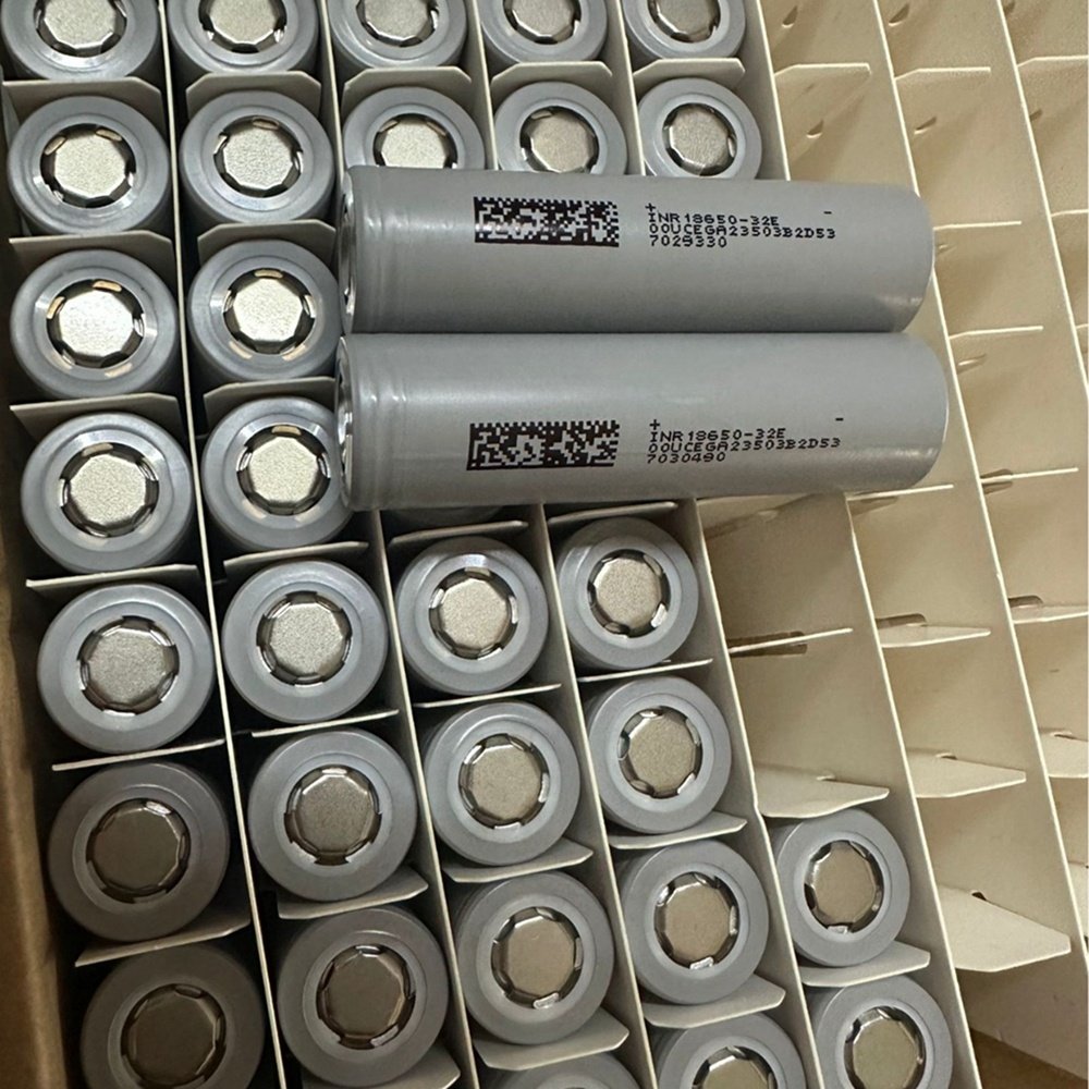 High quality INR18650-32E lgdbmh11865 rechargeable lithium ion batteries 3.7V dmegc 18650 lithium battery 32e 3200mah