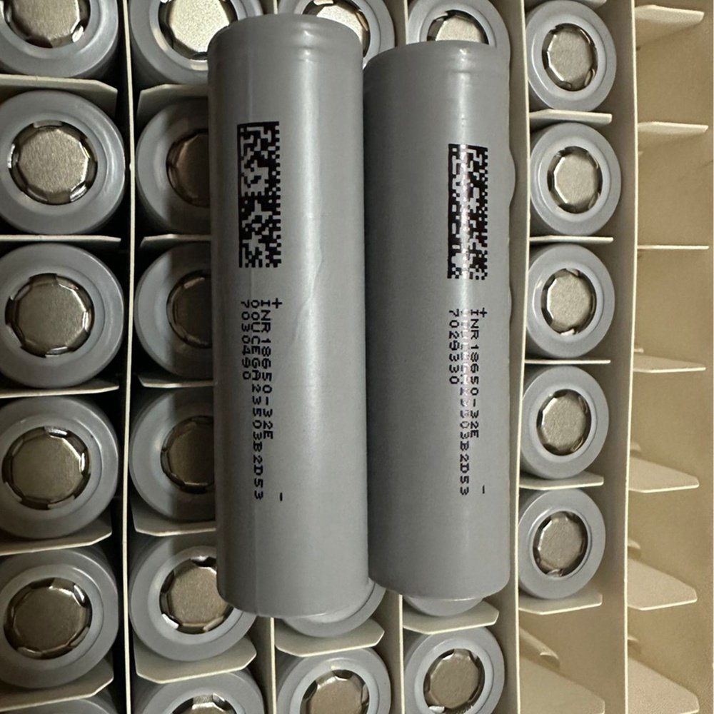 High quality INR18650-32E lgdbmh11865 rechargeable lithium ion batteries 3.7V dmegc 18650 lithium battery 32e 3200mah