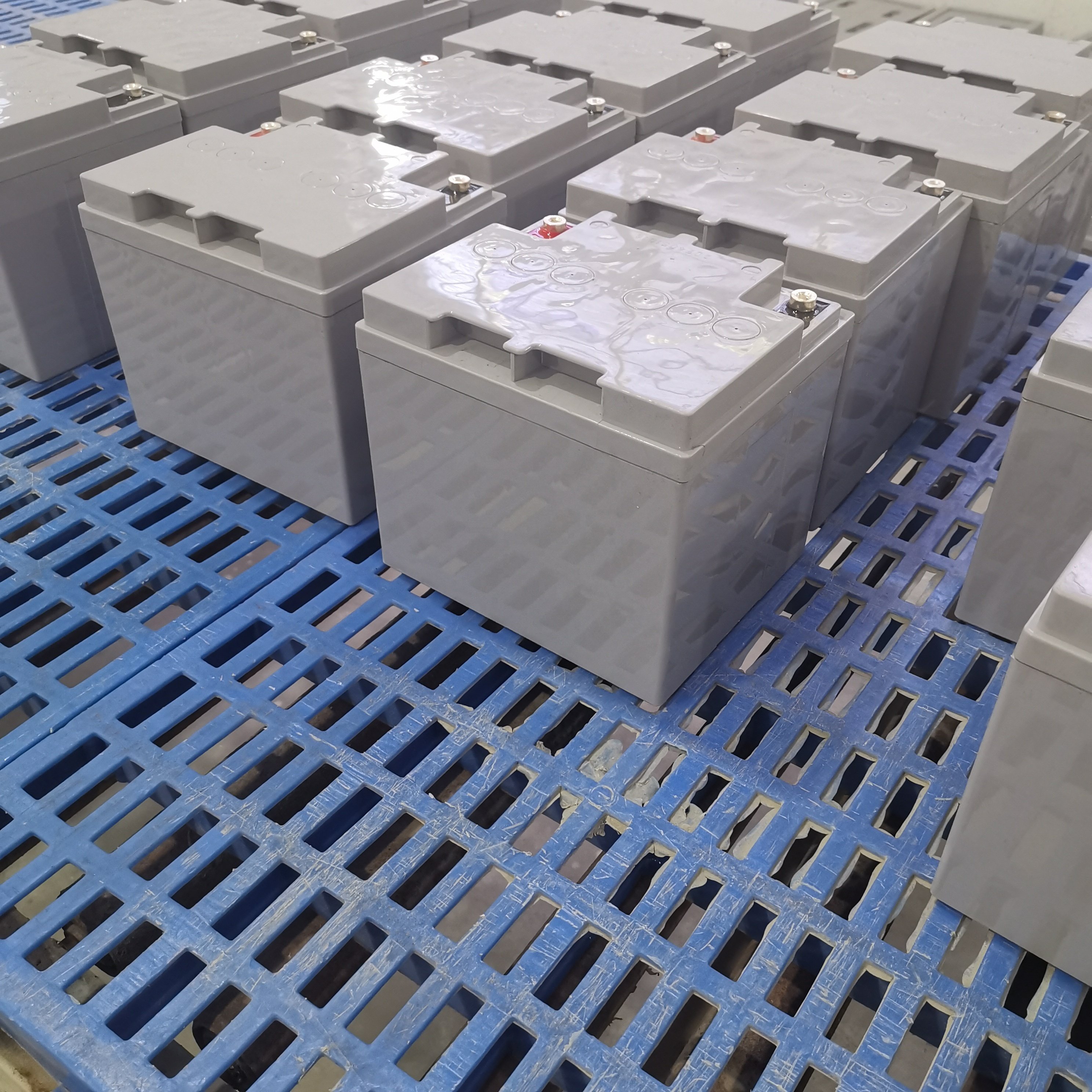 Photovoltaic energy storage maintenance-free lead-acid battery 12v40AH Rechargeable solar battery