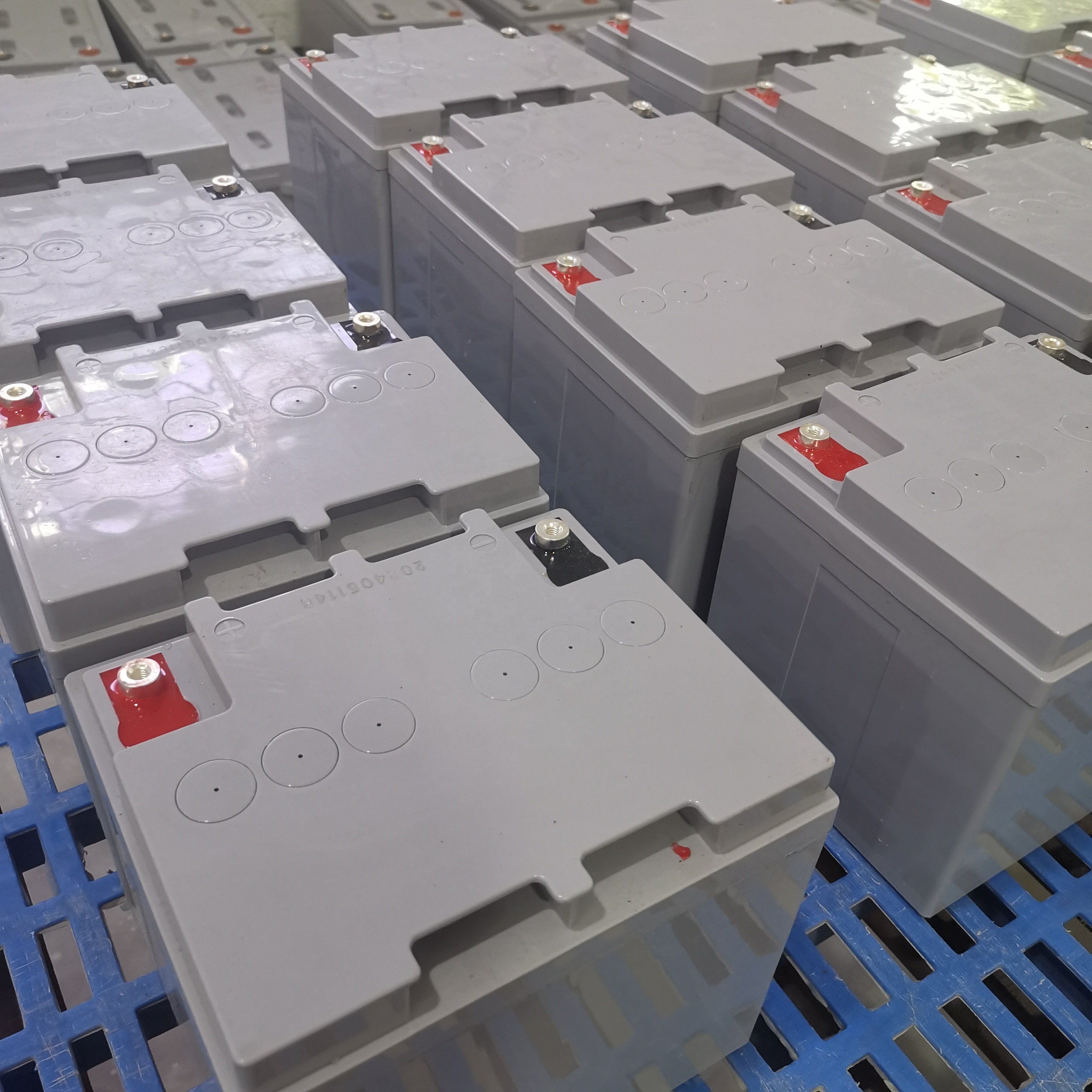 Photovoltaic energy storage maintenance-free lead-acid battery 12v40AH Rechargeable solar battery