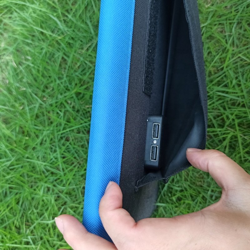 Solar Sun Charger 28W Portable Folding Phone Charger With Solar Panel Outdoor 5V Dual USB Charging Solar Powered Blue Blanket
