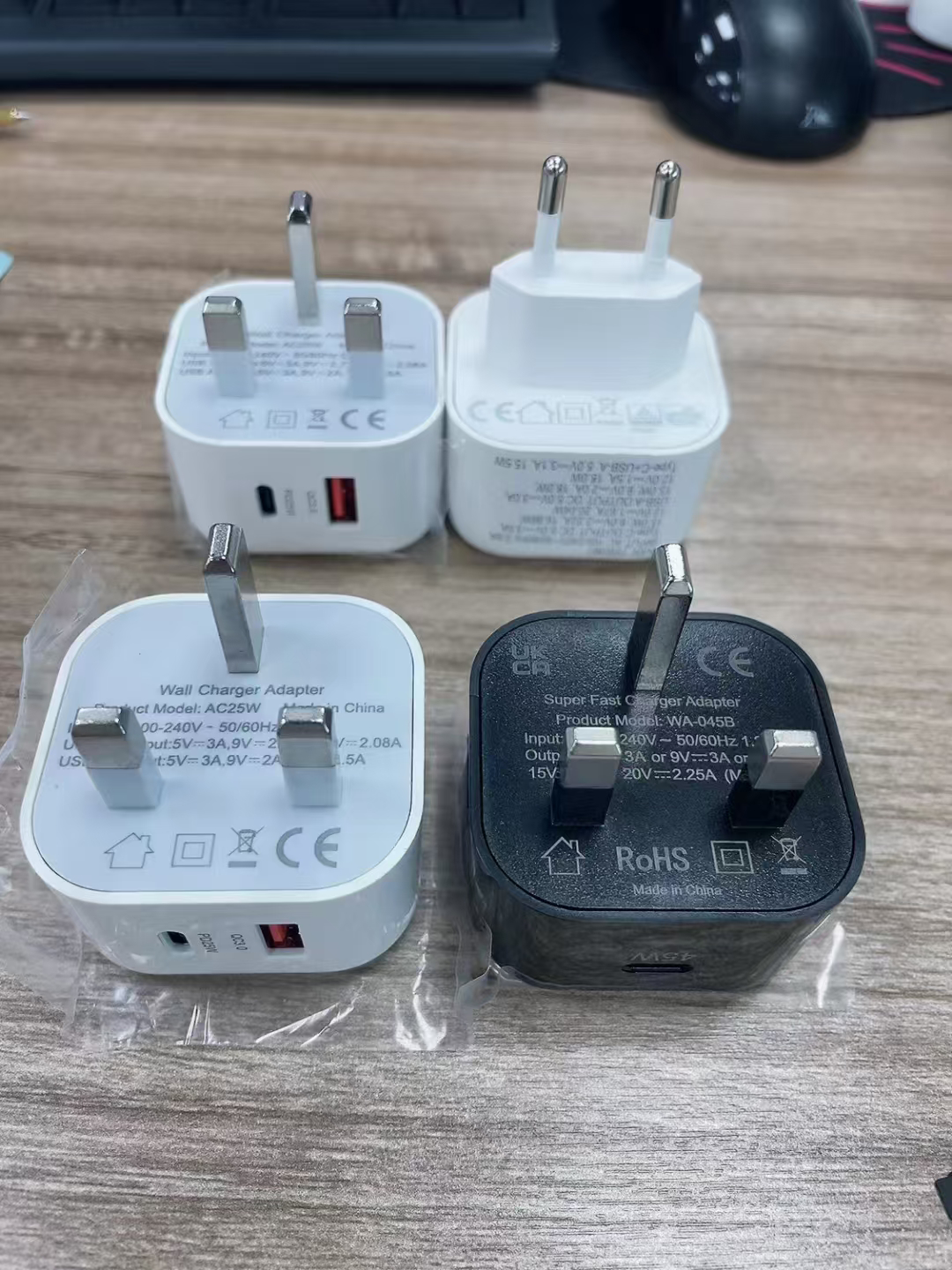 20W protective circuitry rapid power compact lightweight quick charge enabled USB fast charger