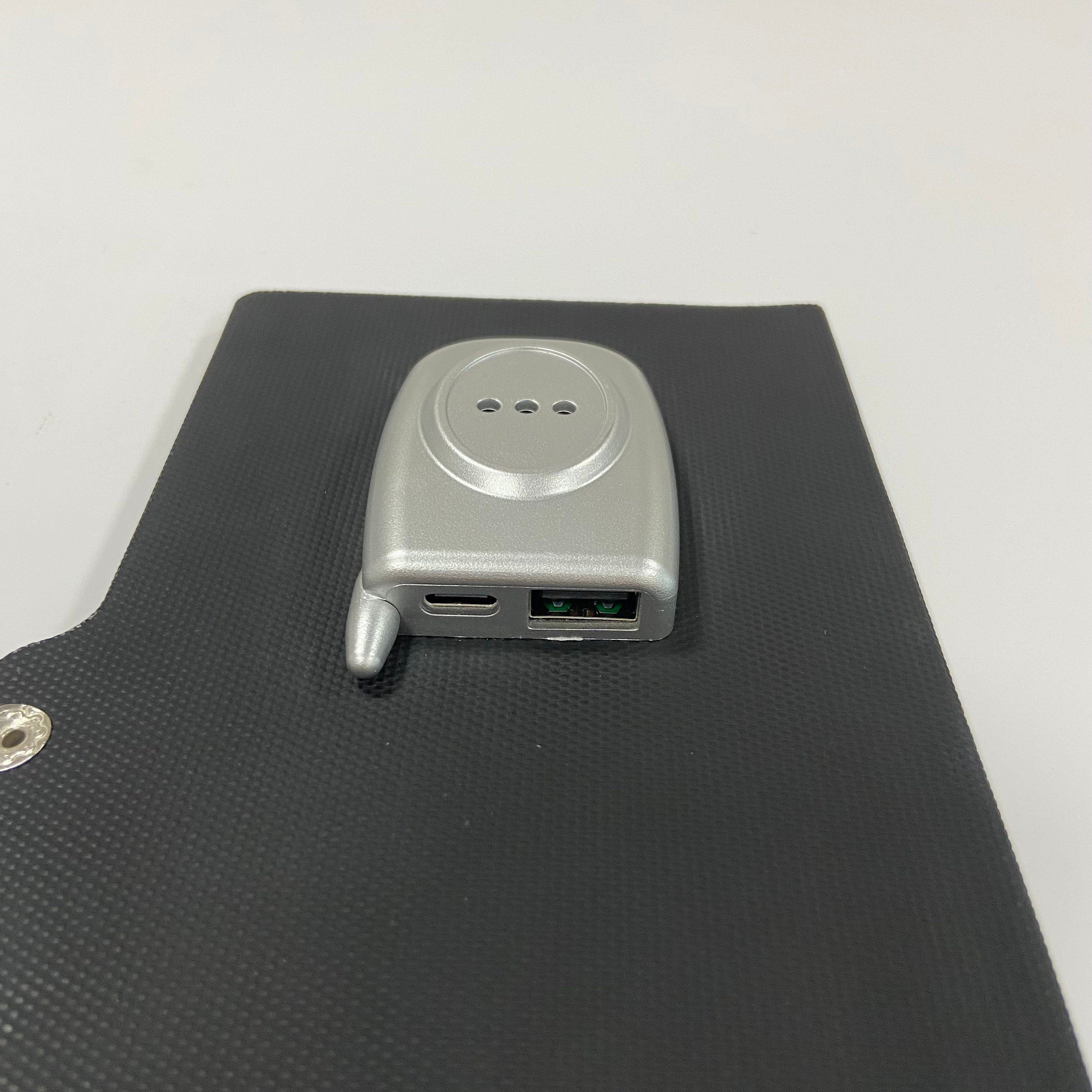 High Quality Wholesale 7.5W Thin Light Folding USB Solar Power Solar Panel Plate Type Portable Solar Charger for Phone