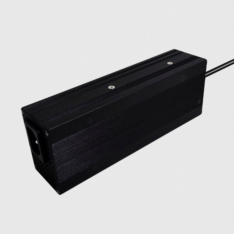 Smart Charger 12V 7a 150W DC 14.7V for SLA/AGM/VRLA/GEL Lead-acid Battery For Electric Scooter Wheelchair Security system car
