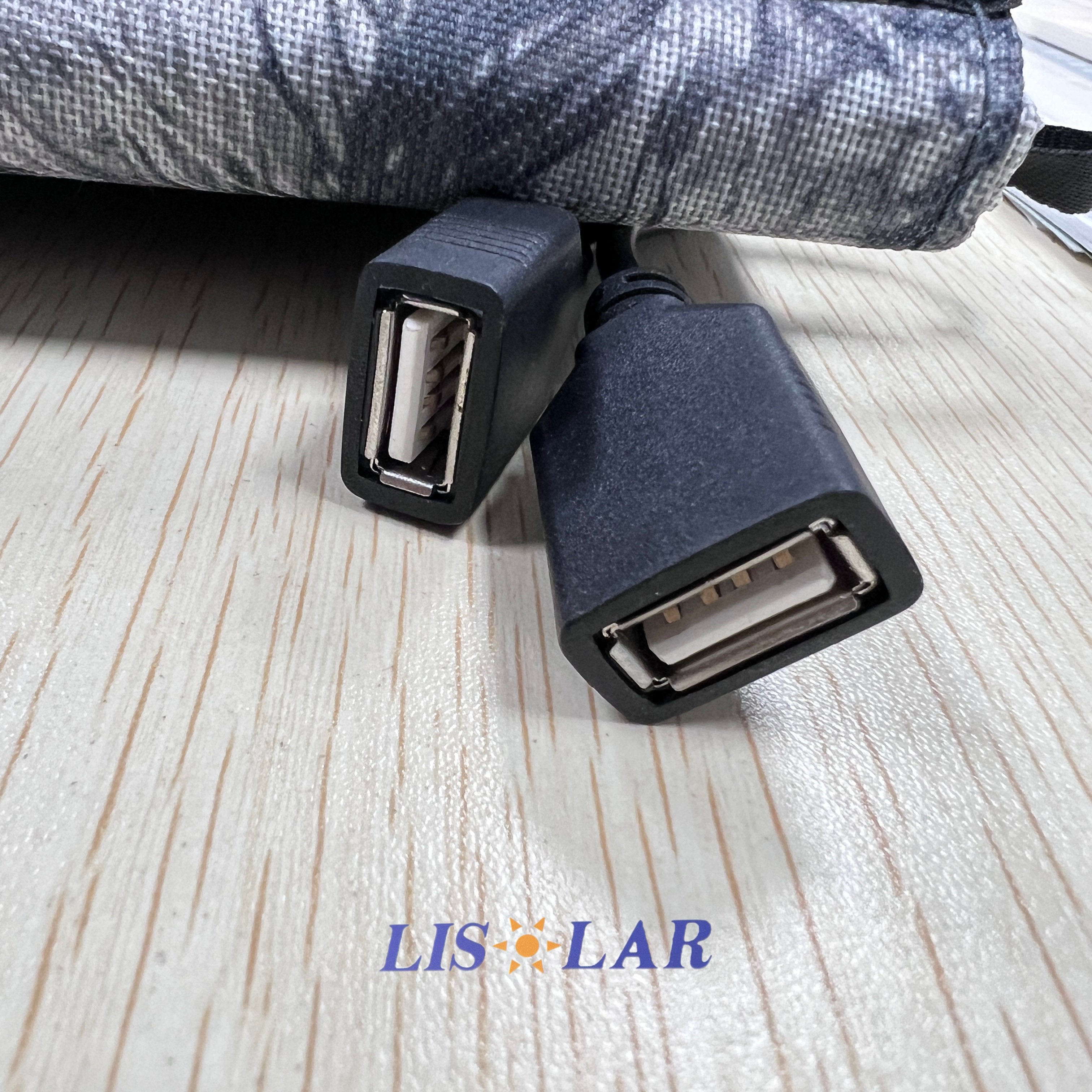 Overall Pick OEM High Quality 10W7V Lightweight Portable Foldable Solar Panels Charger with two usb output Easy to Carry