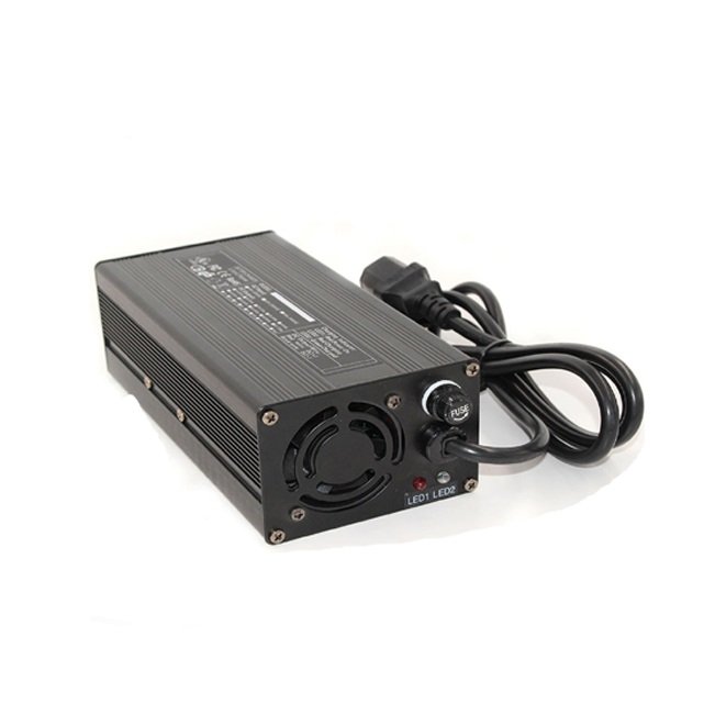 1100W Electric Scooter battery charger 16.8V 25.2V 15A 20A 25A 30A Lithium Battery Scooter Hoverboard Smart DC Charger