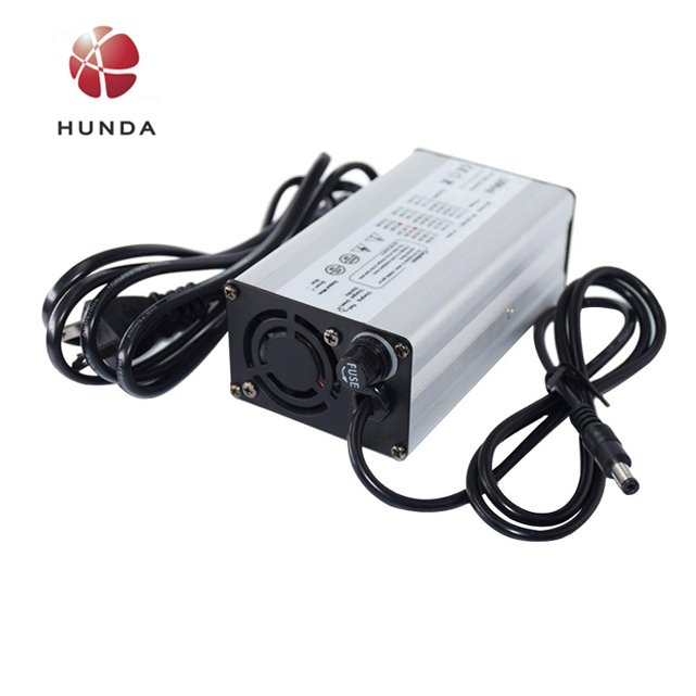 1100W Electric Scooter battery charger 16.8V 25.2V 15A 20A 25A 30A Lithium Battery Scooter Hoverboard Smart DC Charger