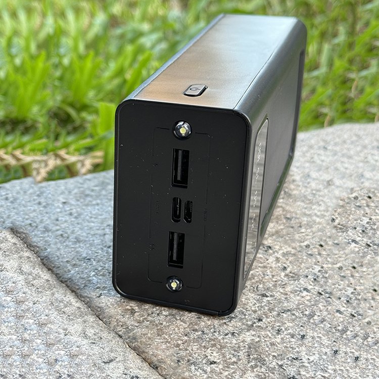 2024 Hot Selling Products 10000mAh 20000mah Large Capacity Portable Solar Power Bank with LED Flashlight Power Banks for Outdoor