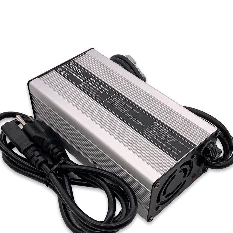 LNLEE 12V Multi Function 12.8V LiFePo4 90Ah Solar System Battery Chargers