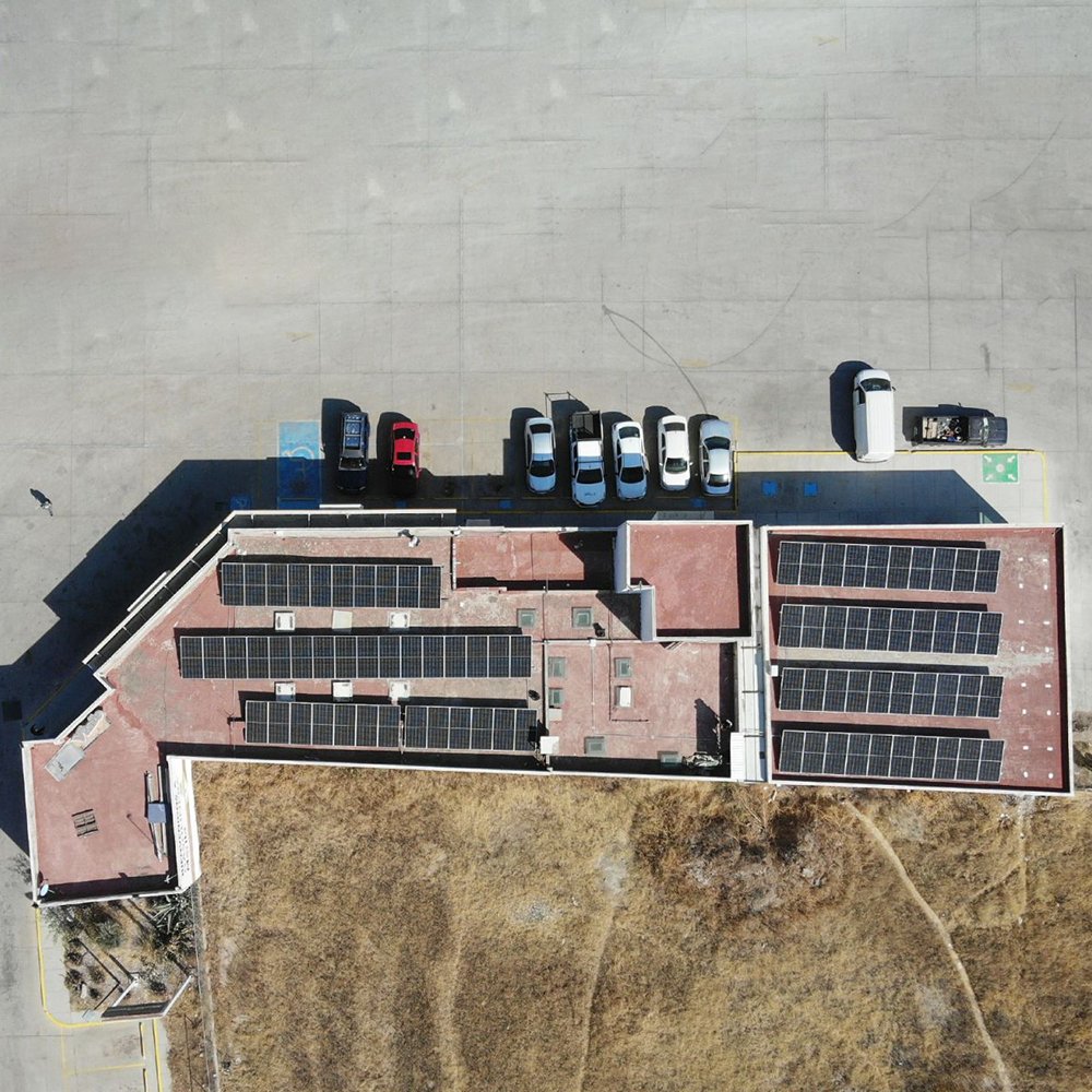 Solar Vendor 100w 150w 200w 250w 300w Solar Panel Full Black High Efficiency Solar Roof Panel For Housing Outdoor Industrial