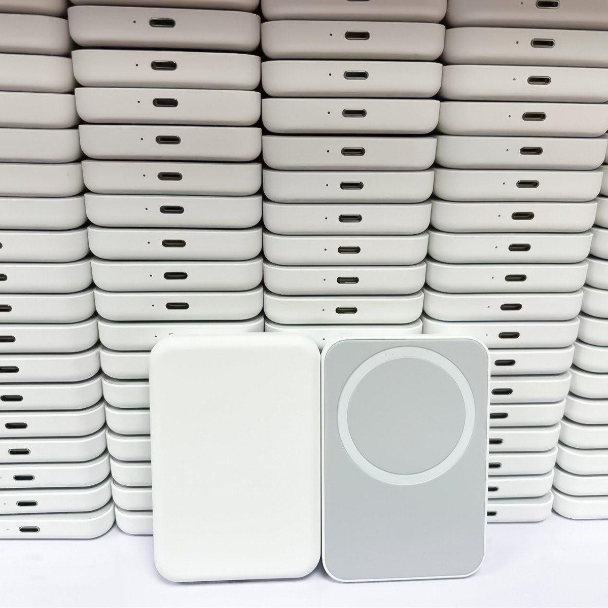 2024 new design lithium portable power station solar 10000mAh mini power banks power station phones