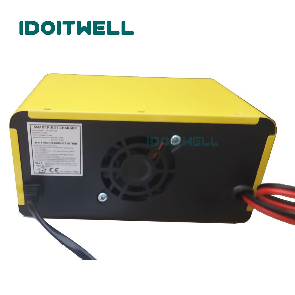 Universal 12V 24V adjustable Trickle charger 12V 20A 24V 10A smart Maintenance-free Dry Water Gel AGM Solar battery charger