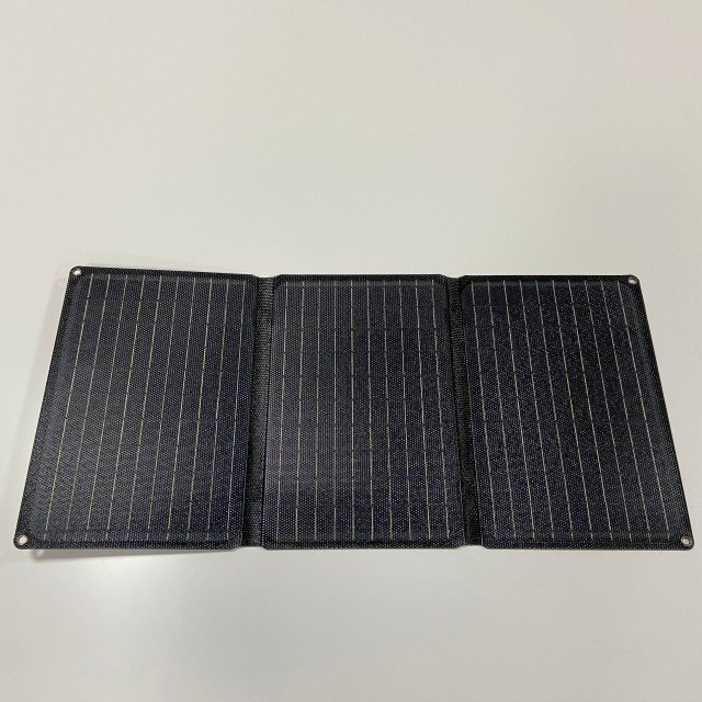 Outdoor Small Size Portable Charger Folding Foldable Solar Panel for Picnic Factory Direct 30W Customized Black Solar Tiles 23%