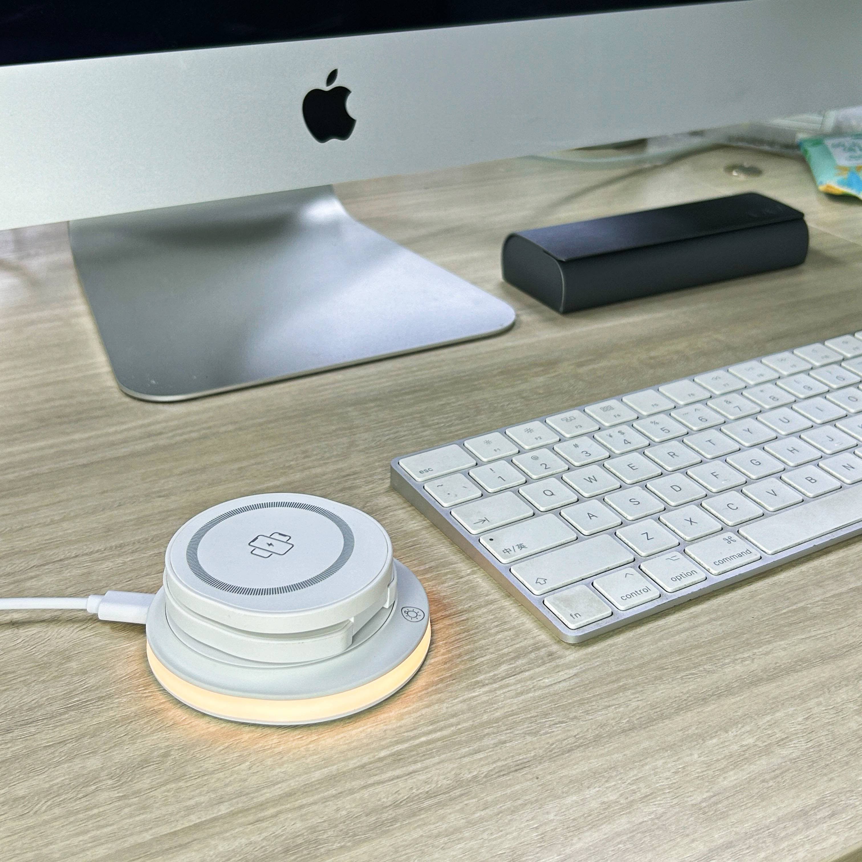 Magnetic Wireless Charger Fast Charger 15W 3 in 1 charger With Night Lamp Light For Phone Earphone smart watch