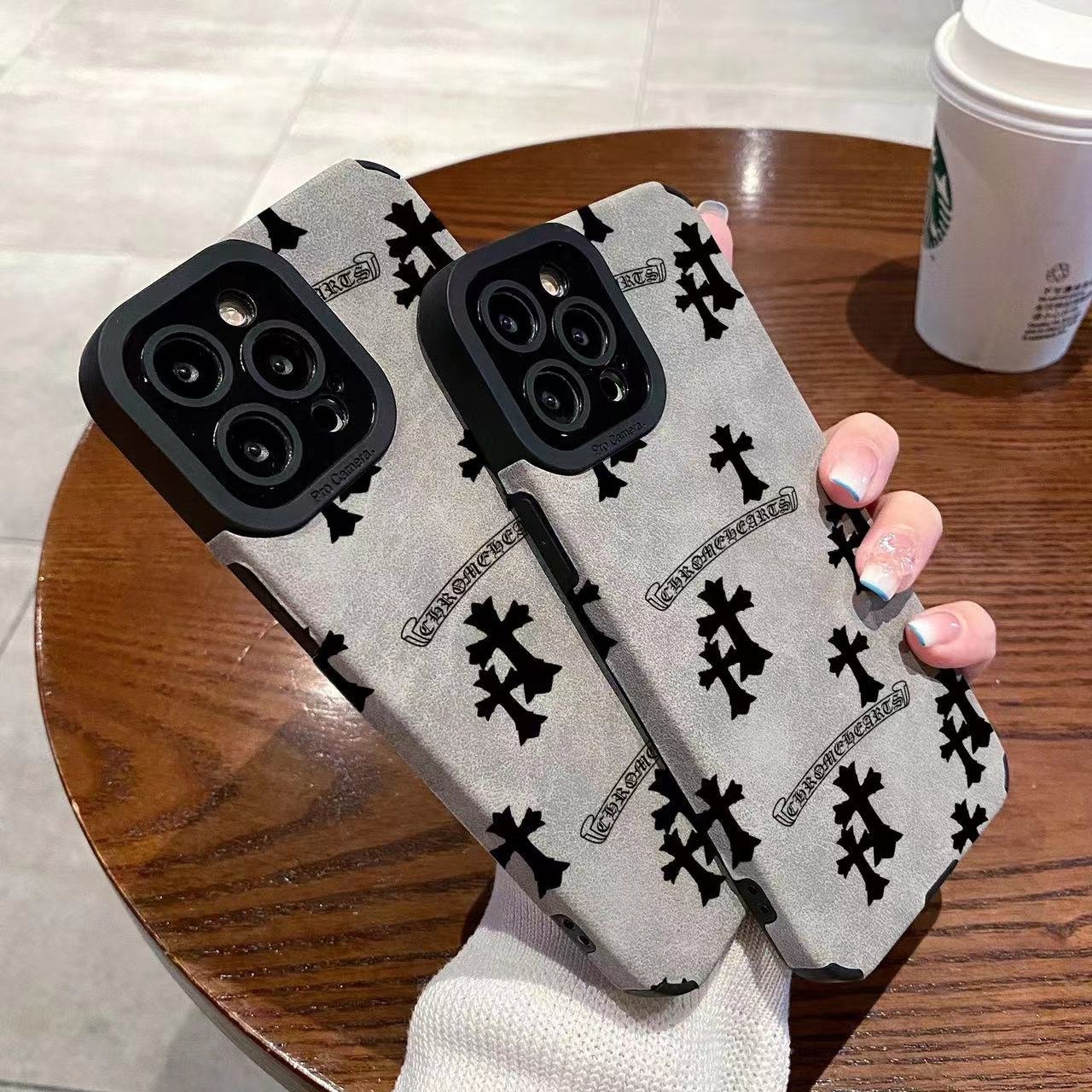 Ruffled Piquero heart phone case for iPhone 16 14 15 pro max 13/12/11 7/8 p Suitable for couples new hot trending products