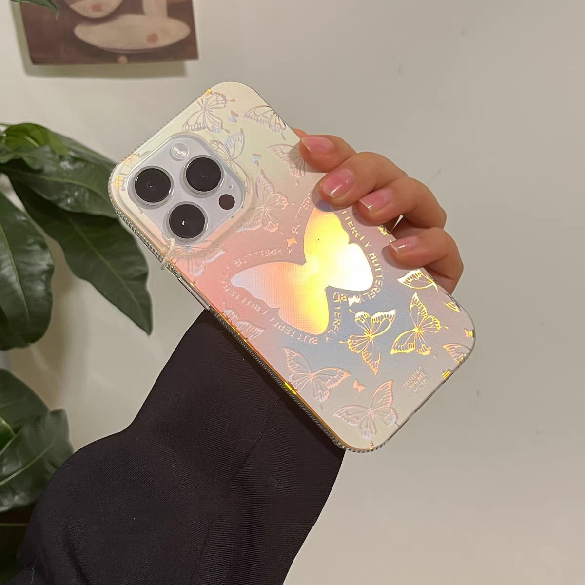 Brand New Morden Style Laser Hollow Out Butterfly Mobile Phone Cover Ins Style Multicolor Gradient Phone Case For 16 15 Iphone
