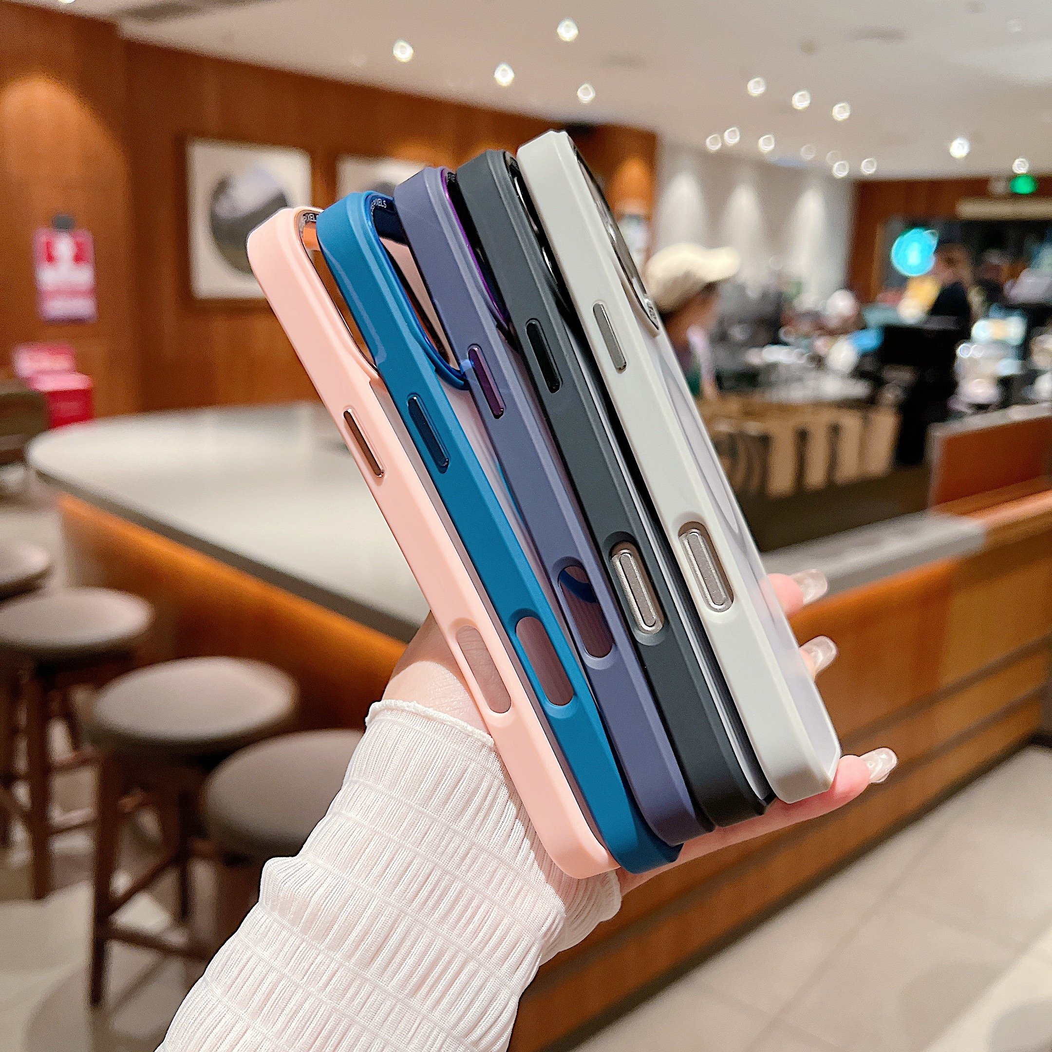 Luxury Corrugated Pattern Bumper mobile phone cases for iPhone 16 case magnetic matte phone case For iPhone 15 14 13 12 pro