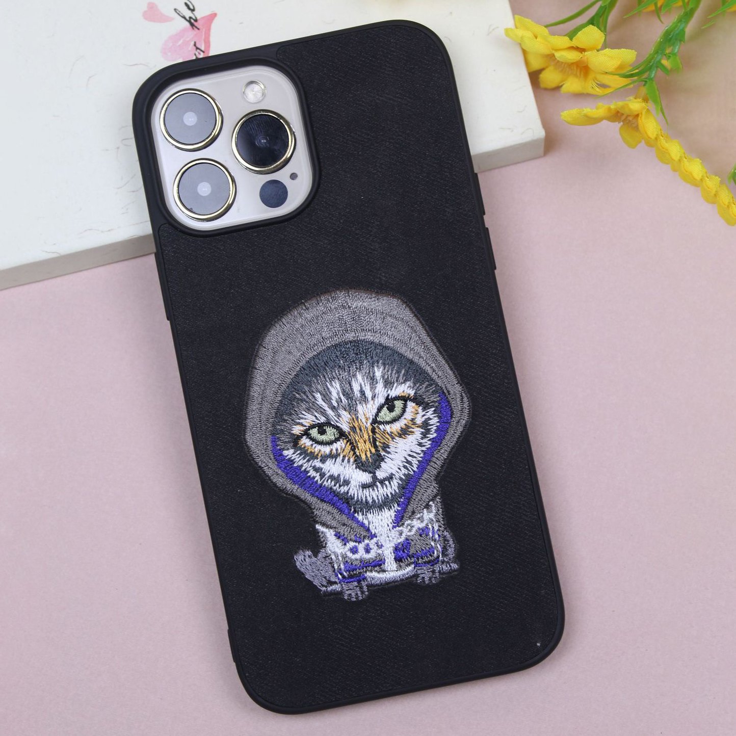 Custom High Quality Animal Embroidery Soft Slim Pure Leather Mobile Phone Cases For iPhone 14 15 Pro Max