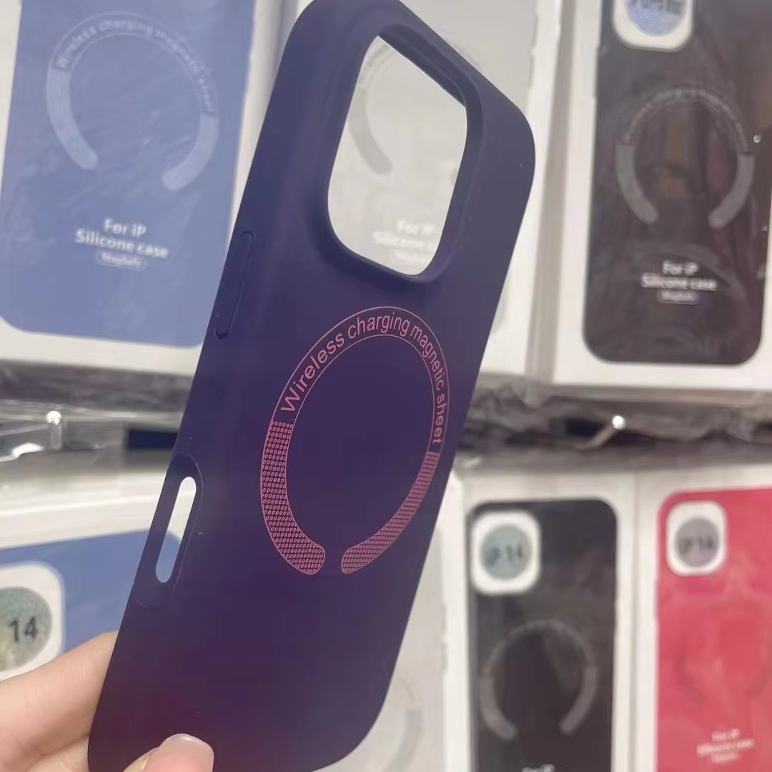 Hot Sale ins Design Wireless Charging Magnetic Silicone Case for iPhone 16/16Pro Max/16Pro Classic Style with Boxed Package