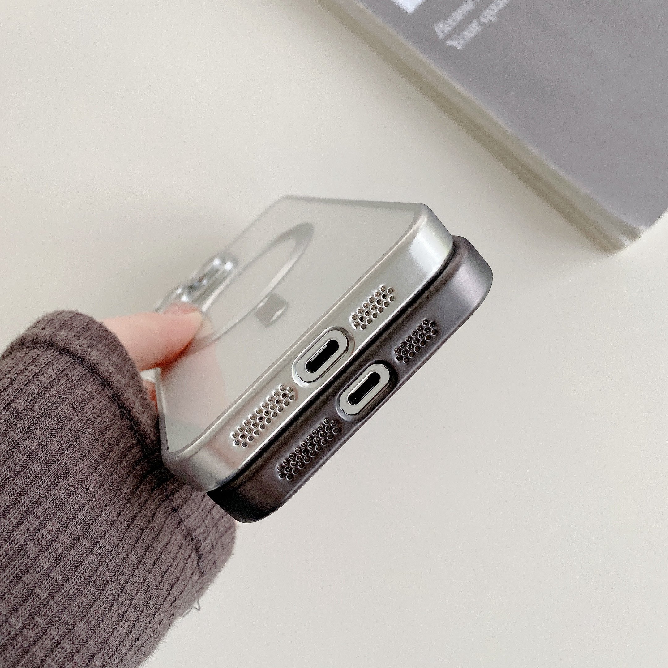 Leyi newest cover Transparent TPU magnetic camera protector for wireless charger phone case For iPhone 15 14 pro max 13