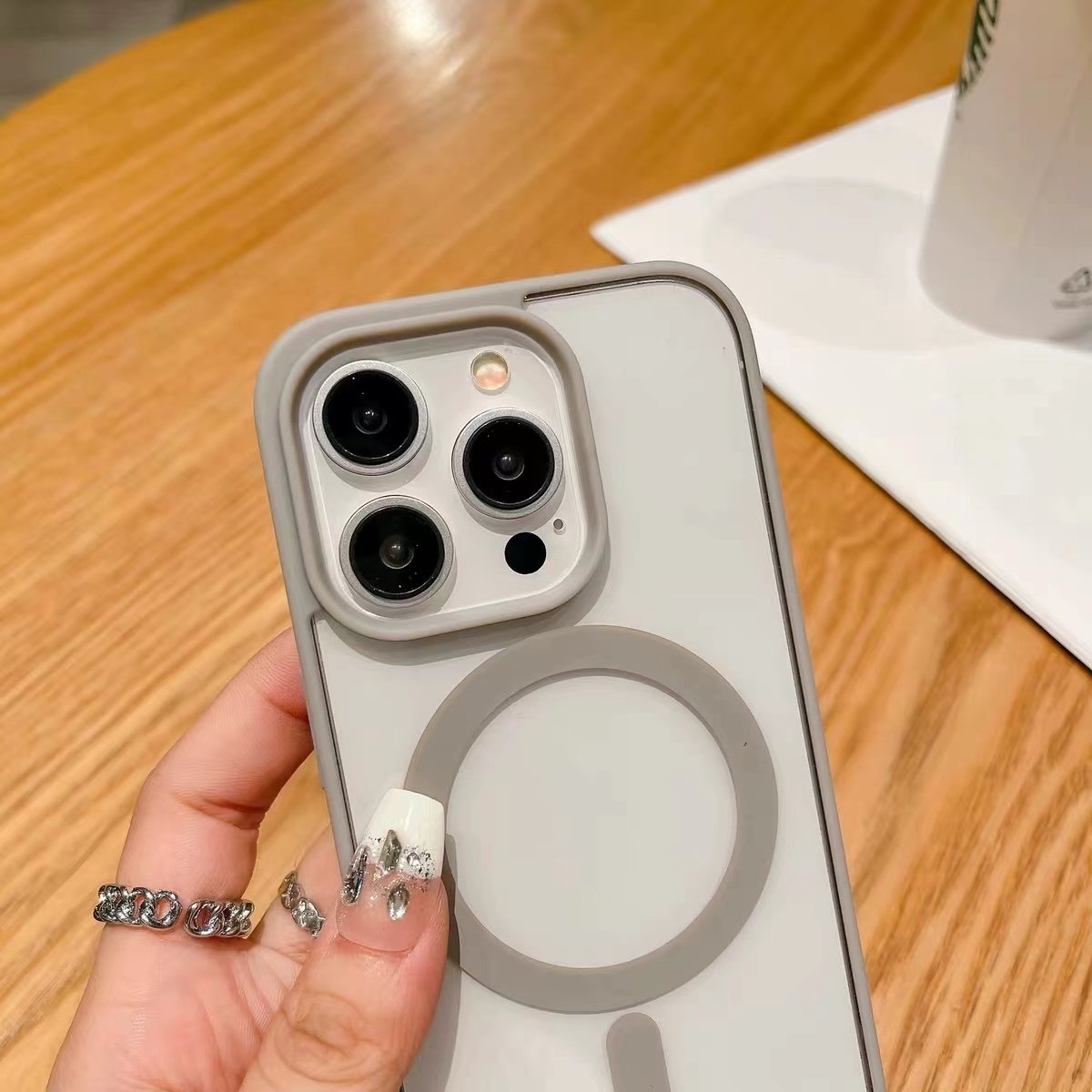 Luxury Magnetic Phone Case For iPhone 16 15 14 13 12 Pro XS Max Wireless Charging Anti-Yellowing Shockproof Clear Phone Cover