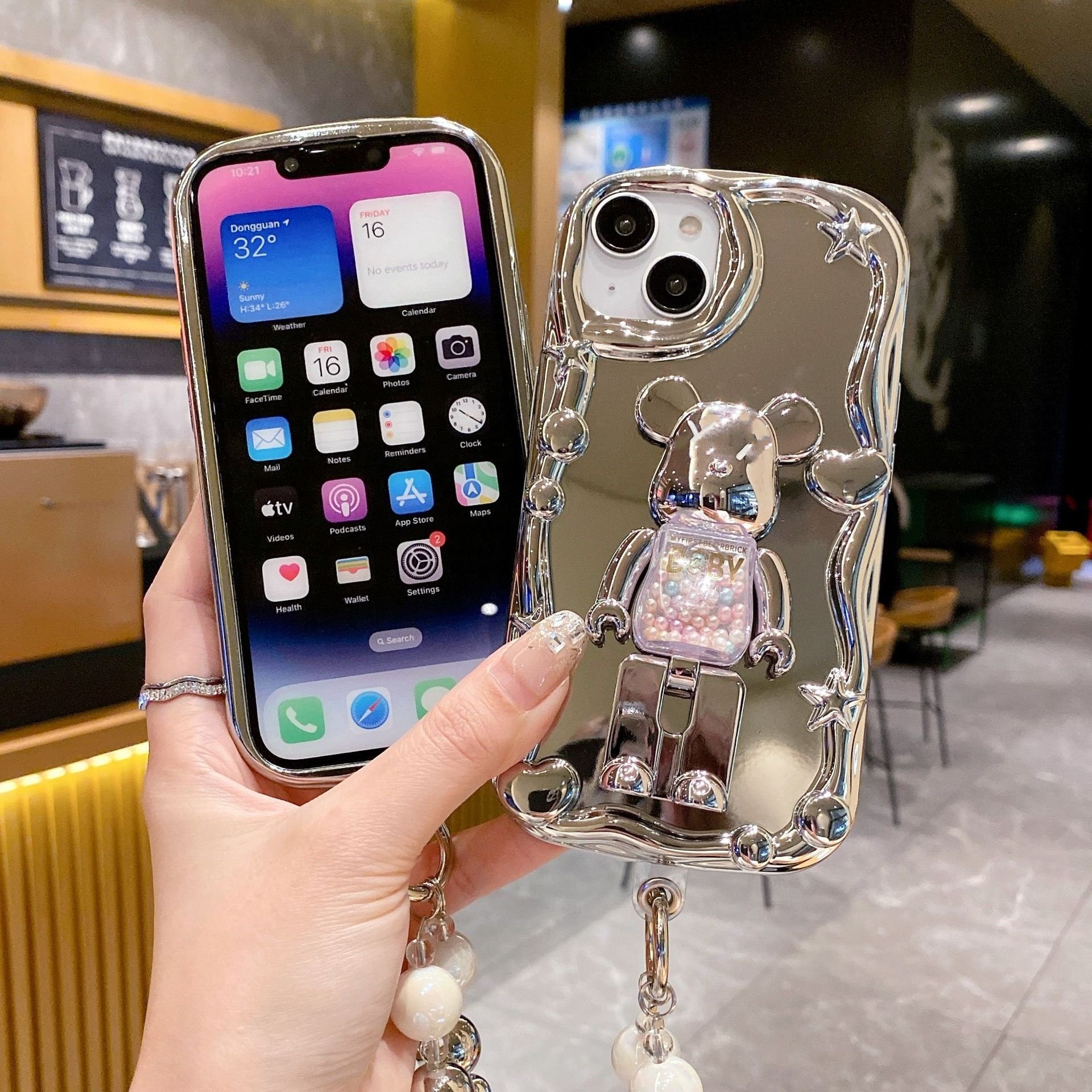 New Luxury 3D Cartoon Bear Foldable Stand Phone Case For Iphone 15 14 13 12 11 Pro Max XS Plating wristband bracelet Back Cover