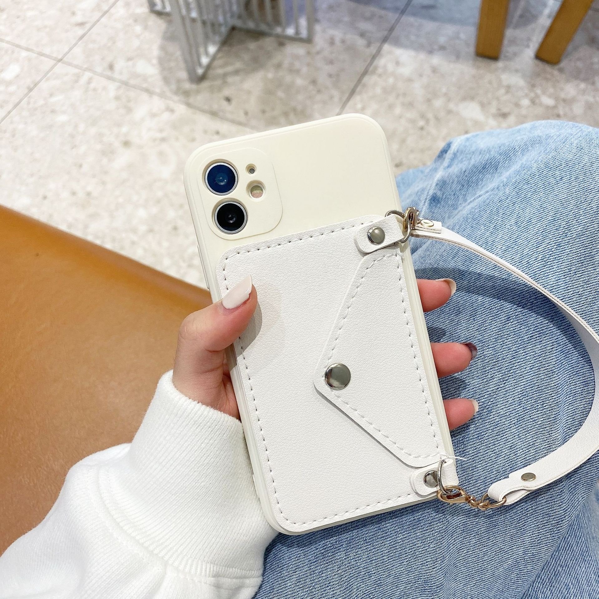The Cheapest Chain hand bag Mobile phone protective case For iPhone 15 Pro Max with card holder stylish mobile phone case Bags