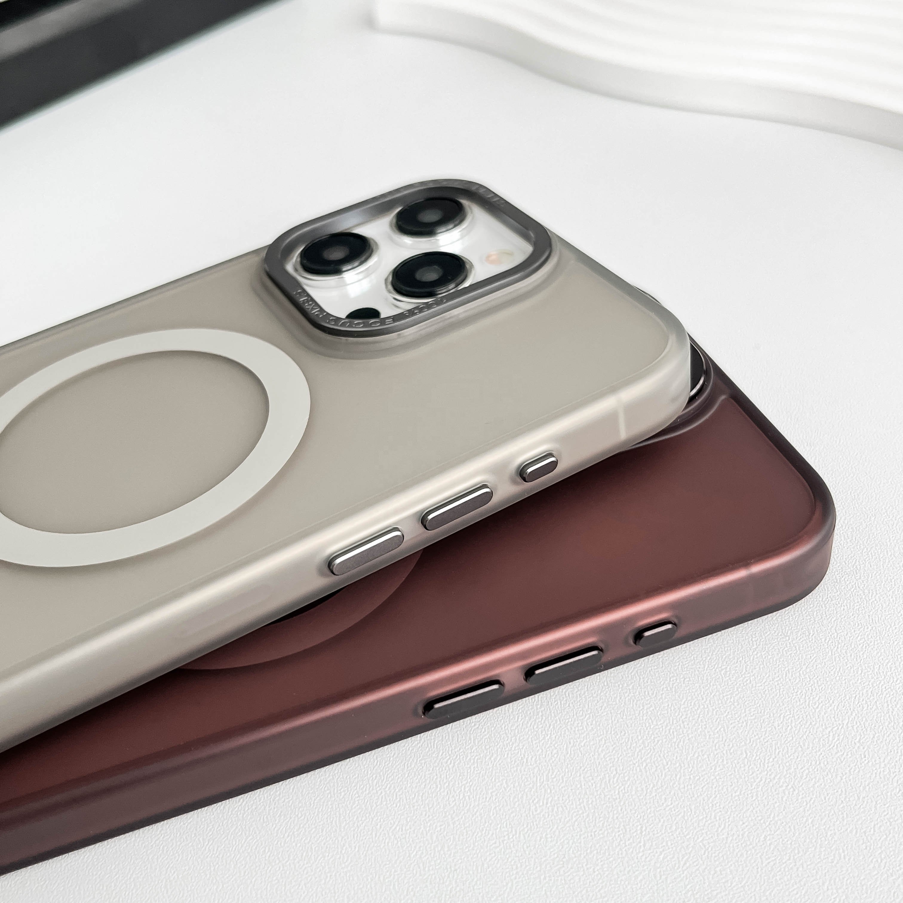 New Deluxe Translucent Waterproof and Shockproof PC With Magnetic Ring Mobile Phone Case For iPhone 16 15 14 13 12 Pro Max Plus