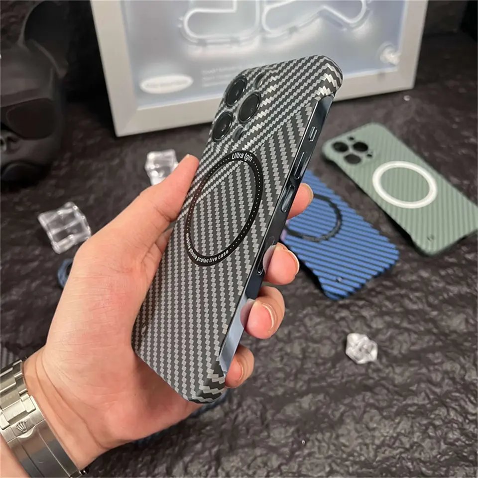 Borderless carbon fiber pattern magnetic leather wireless charging phone case for iPhone 14 13 12 11 Pro Plus Max