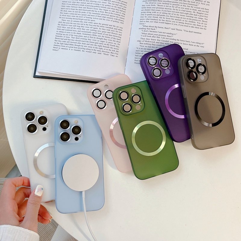 Wireless Charging Phone Case TPU Matte Magnetic Phone Case for iPhone 14 13 12 11 Mobile Phone Case Back Cover