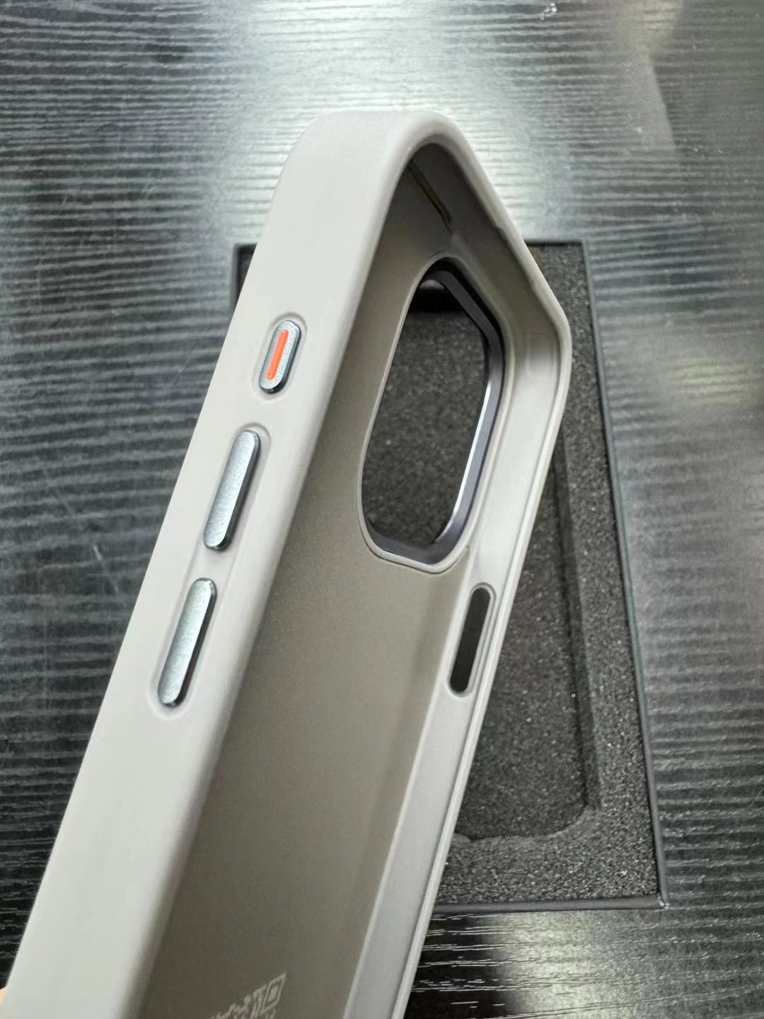 Luxury Business Design Display Accessory Silicone NFC E Ink Smart cover Mobile Phone Case for iPhone 14 15 16 Pro Max Promax 5G