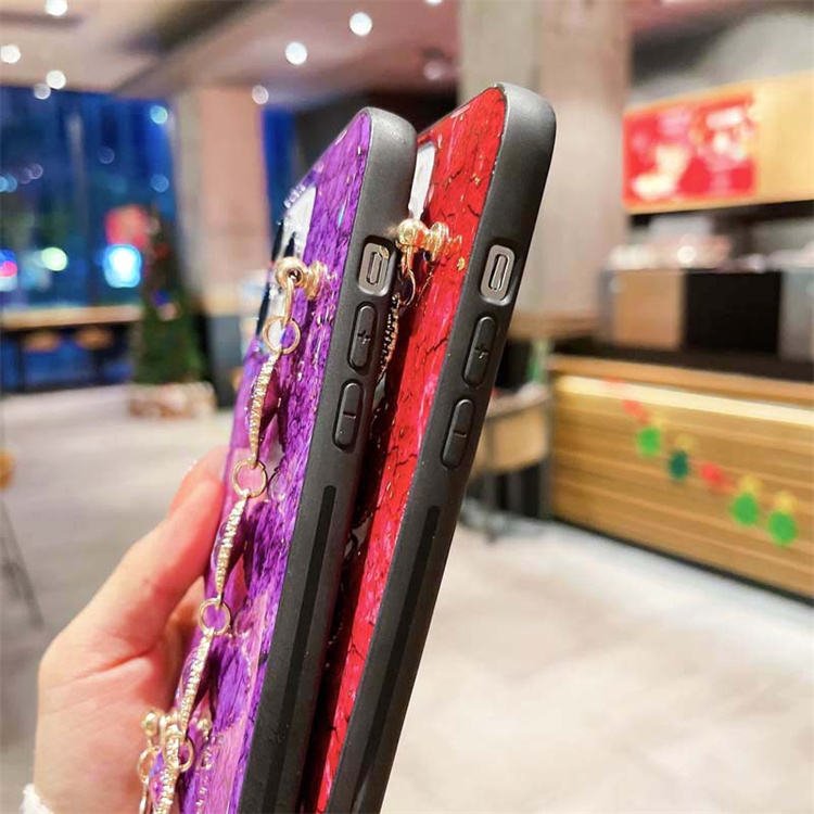 Girly Glossy Marble Grain Warm Color with Love Heart Chain Wrist Bracelet Mobile Phone Cases For Iphone15Pro 13 14promax