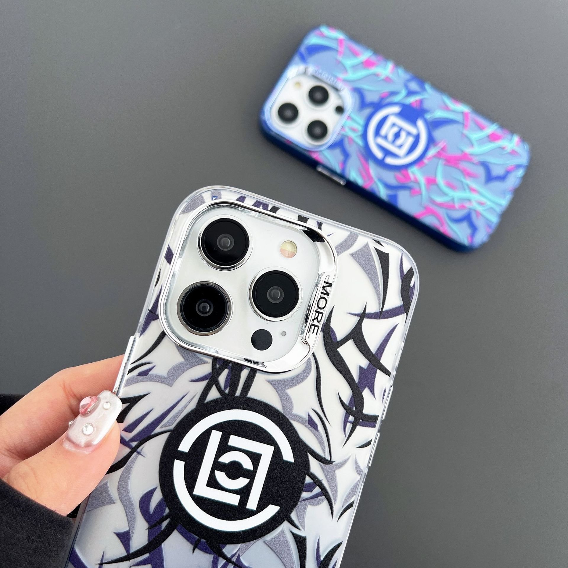 Creative design trendy brand thorn electroplated phone case for iPhone 12 13 14 15promax color silver graffiti phone accessories
