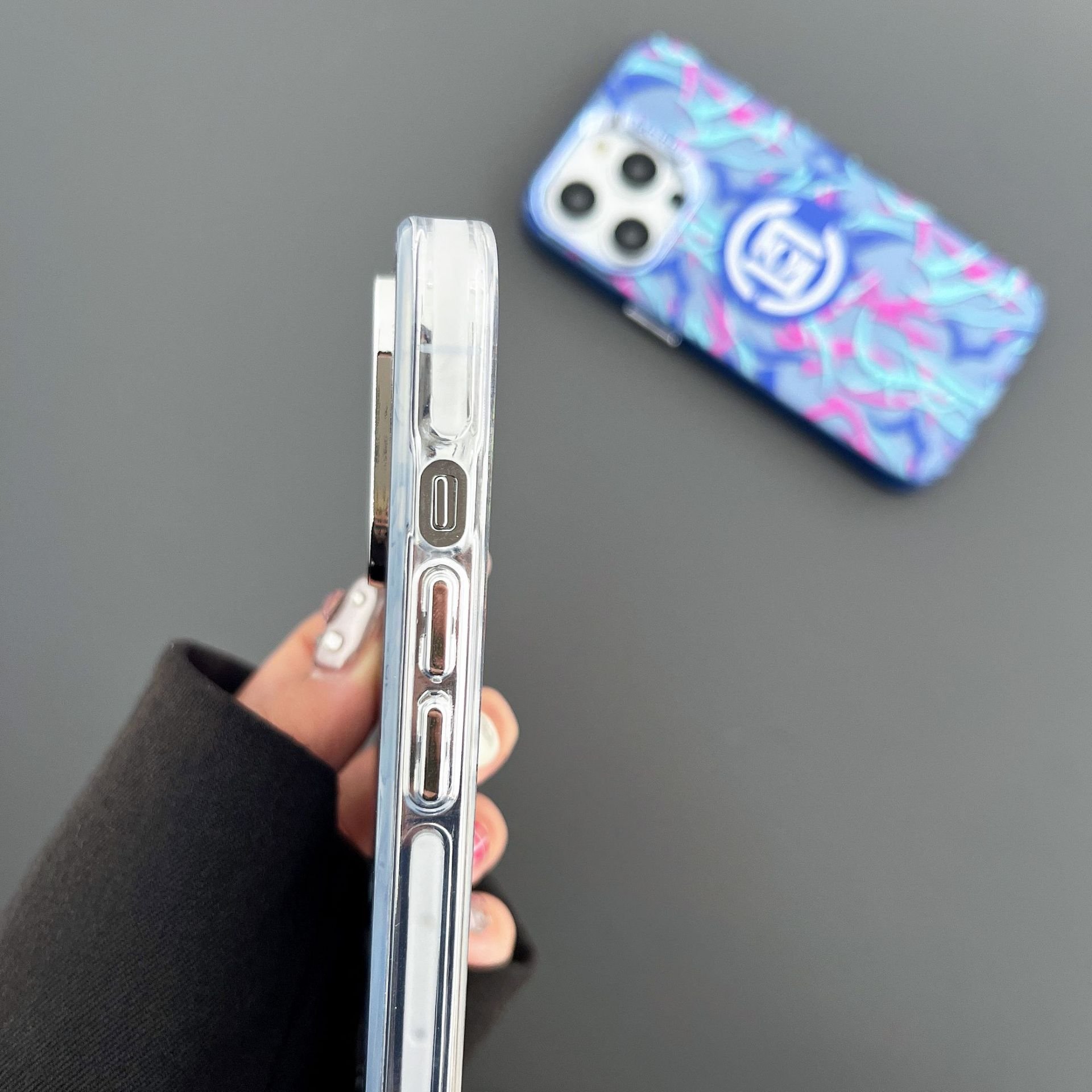 Creative design trendy brand thorn electroplated phone case for iPhone 12 13 14 15promax color silver graffiti phone accessories