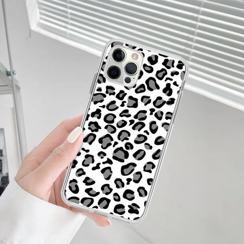 Suitable For Phone 15/14/13/12/11/X/XR Mobile Phone Case Simple Black and White Milk Print Phone Case