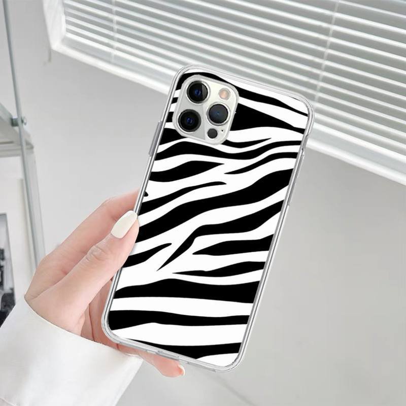 Suitable For Phone 15/14/13/12/11/X/XR Mobile Phone Case Simple Black and White Milk Print Phone Case