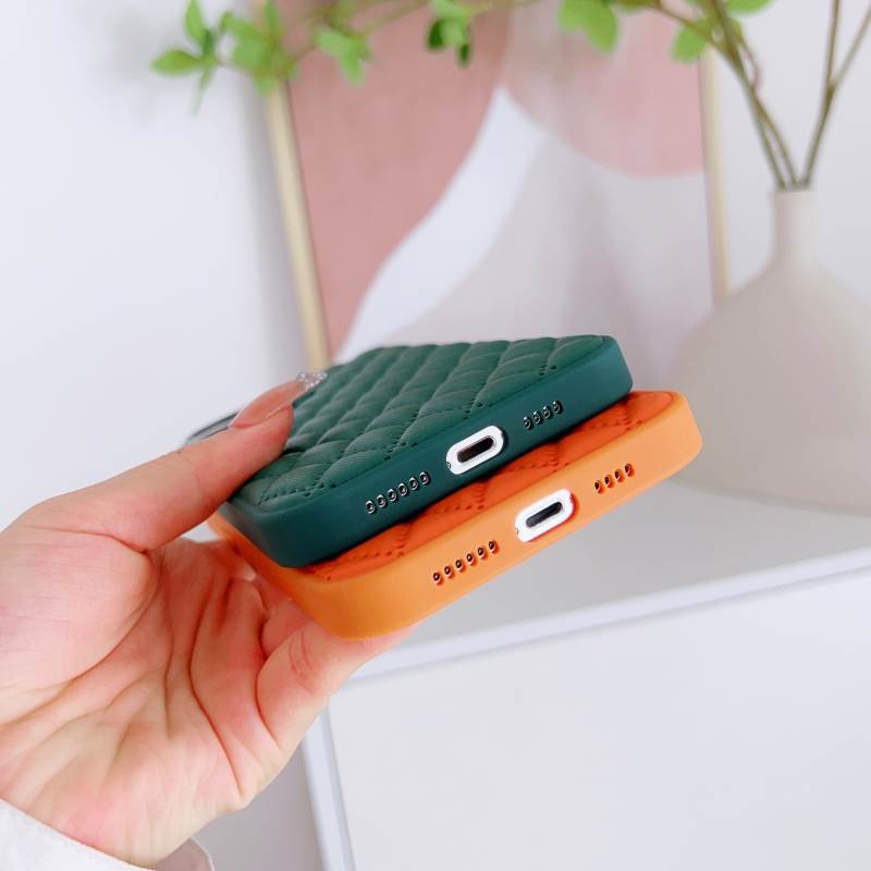 Luxury Fashion Diamond Leather Phone Case for iPhone 16 15 13 14 12 Pro 11 XR XS 8 7 Plus High Quality Protective Back Cover