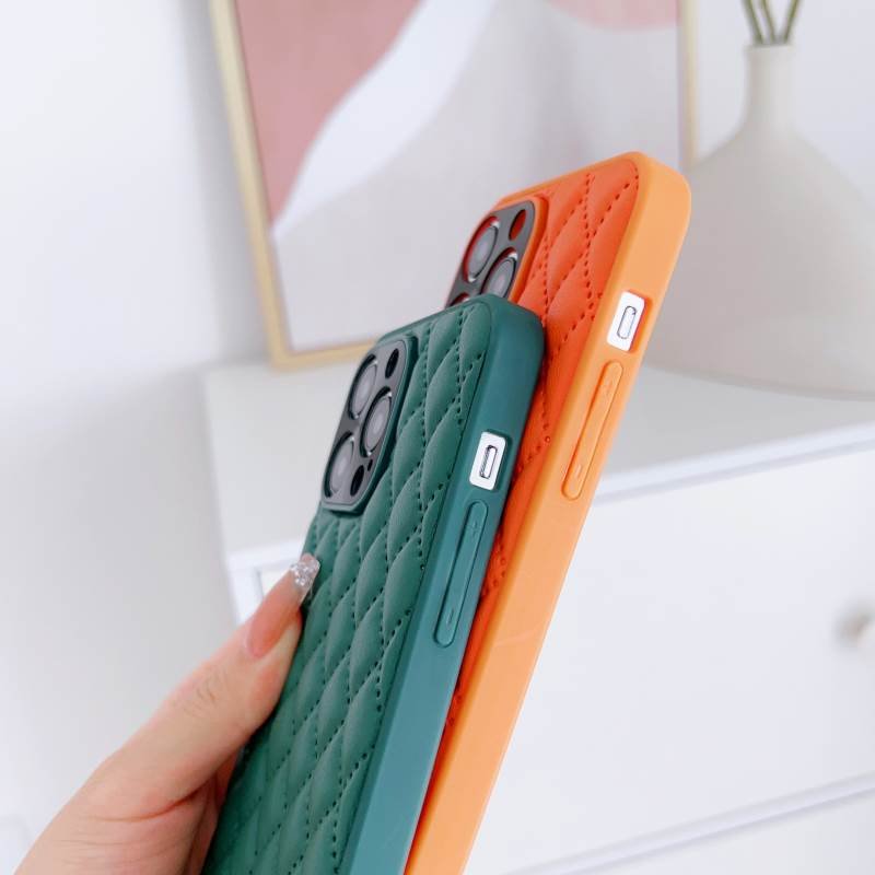 Luxury Fashion Diamond Leather Phone Case for iPhone 16 15 13 14 12 Pro 11 XR XS 8 7 Plus High Quality Protective Back Cover