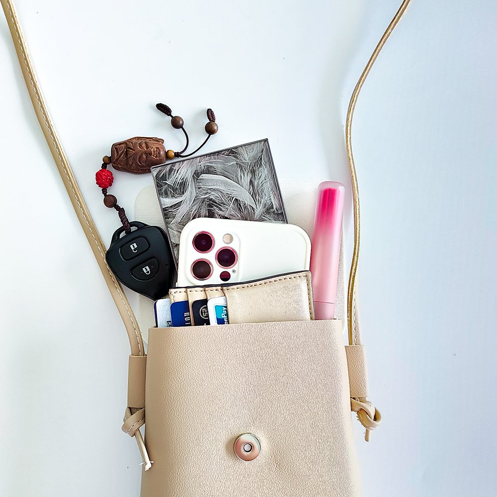 Hotsale New Style Fashion PU Leather Cell Phone Shoulder Pocket Wallet Pouch Mobile Phone Bag Case with Neck Strap Phone Bag