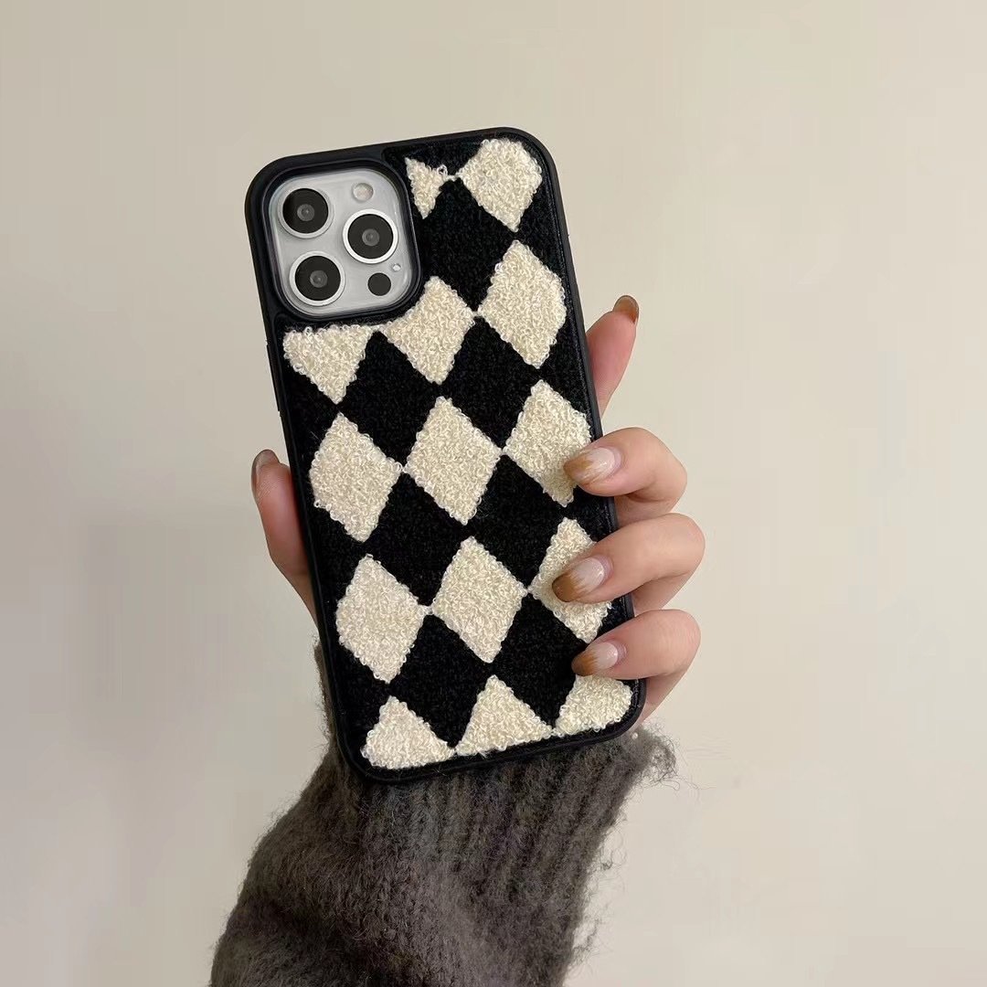 Niche retro autumn and winter plaid plush veneer embroidered flower square mobile phone case suitable for iPhone16 15 14 Pro Max