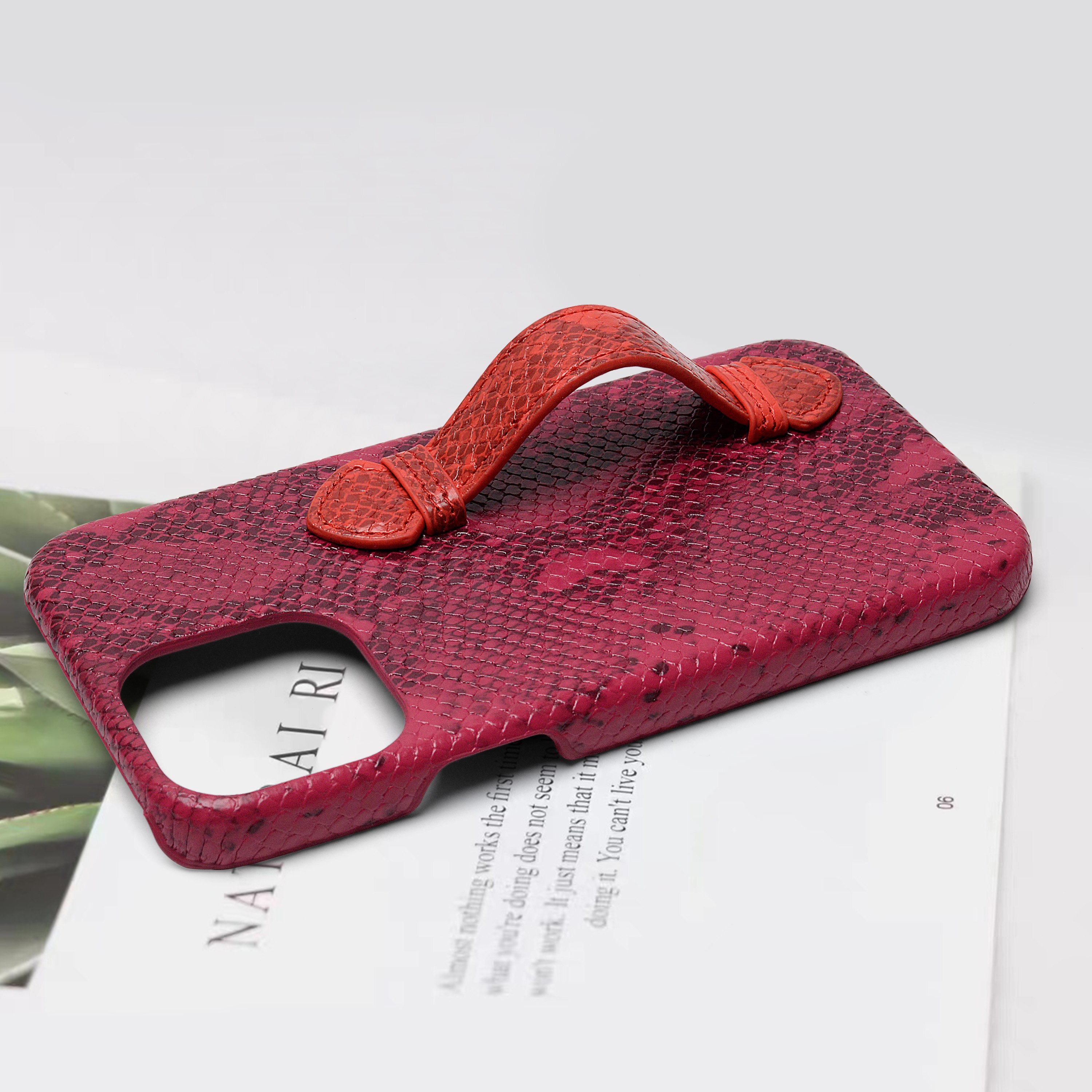 Design Custom Crocodile Snake Skin Genuine Leather Real Mobile Phone Cases With Strap Finger Holder For Iphone 14 Pro Max Case