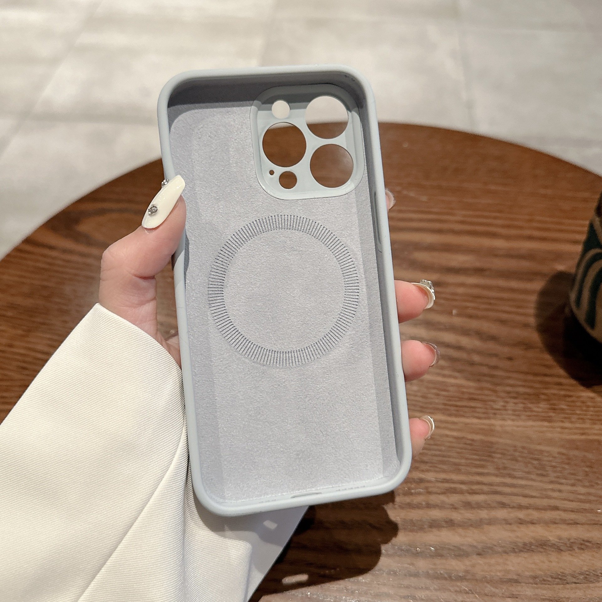 Magnetic Silicon Cell Phone Cover Camera Protective Real Liquid Silicone Mobile Phone Case For iPhone 16 15 14