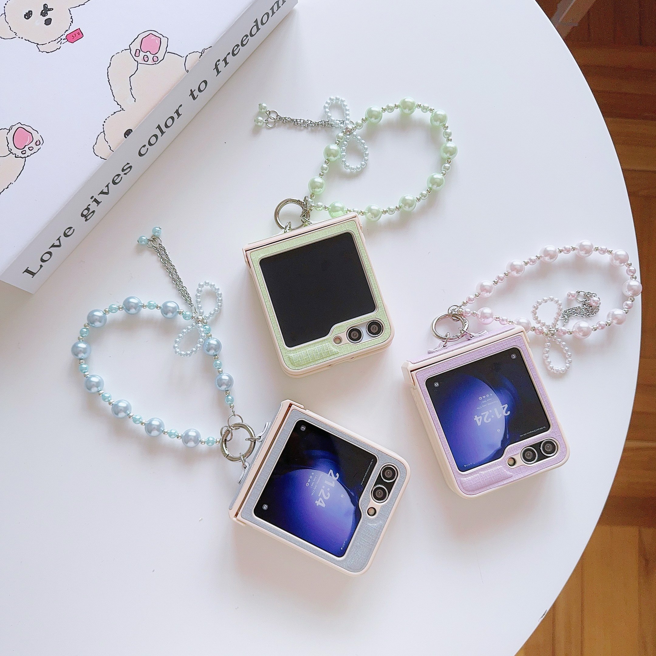 Butterfly Tie Mobile Phone Cases With Pearl Hand Strap for Samsung Galaxy ZFLIP 6 5 4 3 Vivo XFLIP