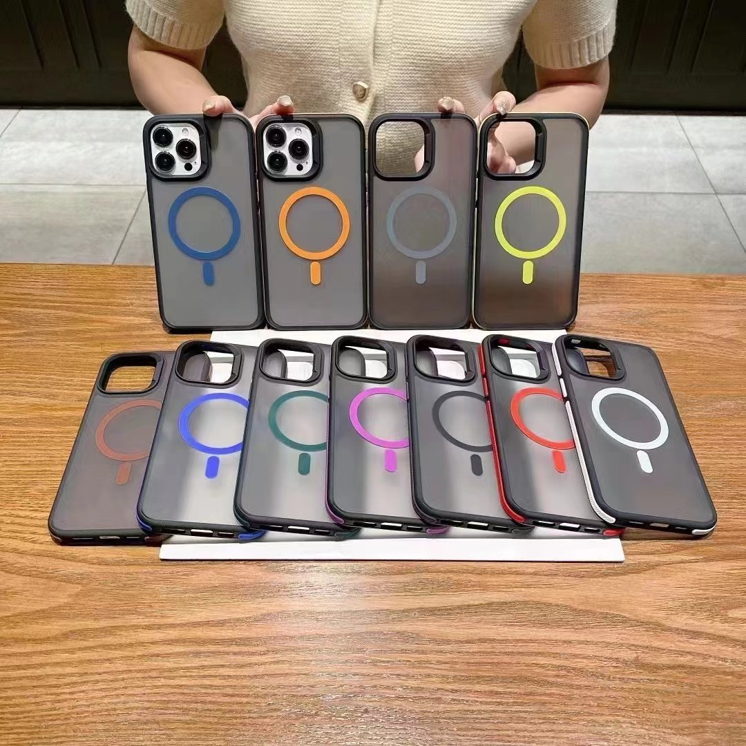 For iPhone16 Pro Max Two-Color Skin Feeling Mobile Phone Case Factory Wholesale Magnetic Suction Anti-Fall Protective Cover