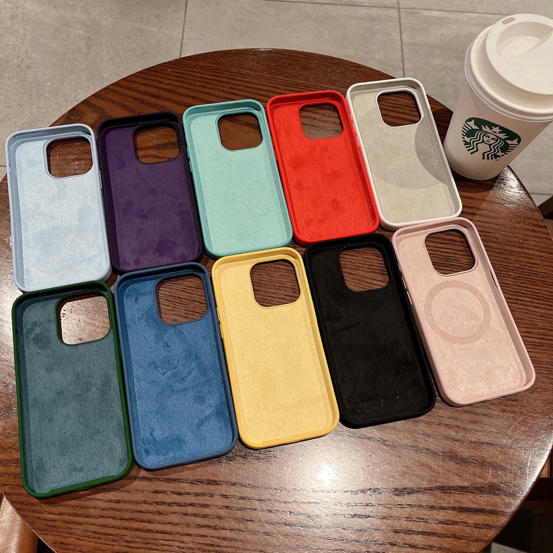 Cell Phone Cover Wholesale Wireless Charging Magnetic Silicone Latest Phone Cases for iPhone 15 14 13 12 Pro Max Box Packaging